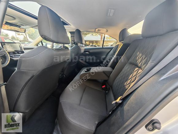 2022 Corolla 1.5 Flame-X-Pack - 48,000 Km'de-Servis Bakımlı