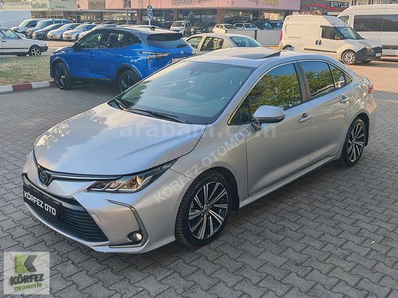 2022 Corolla 1.5 Flame-X-Pack - 48,000 Km'de-Servis Bakımlı