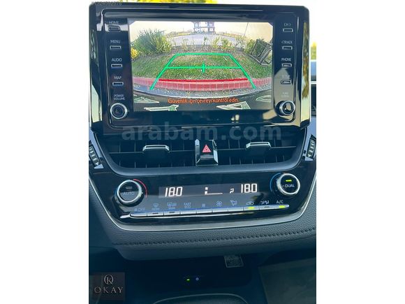 2022 COROLLA 1.5 FLAME X-PACK HATASIZ BOYASIZ KREDİ/VADE/TAKAS
