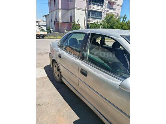 Sahibinden Opel Vectra 1.6 Comfort 2000 Model