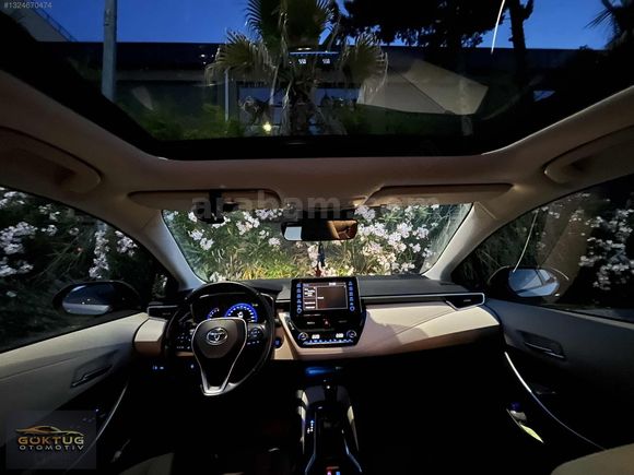 -64 KM DE 2022 MODEL TOYOTA COROLLA SERVİS BAKIMLI SANRUFLU