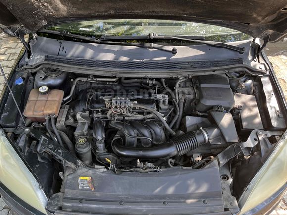 SAHİBİNDEN  DEĞİŞENSİZ FORD FOCUS 1.6  2006 