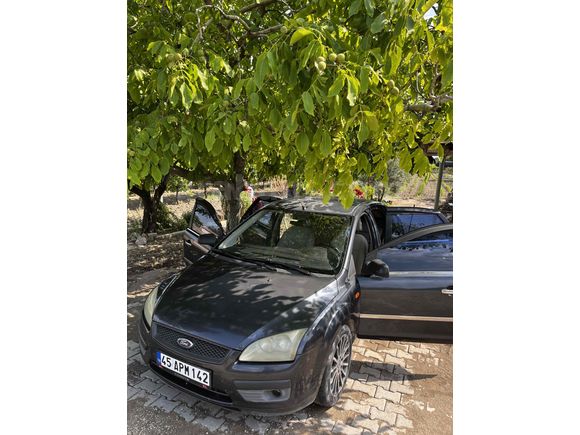 SAHİBİNDEN  DEĞİŞENSİZ FORD FOCUS 1.6  2006 