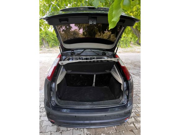 SAHİBİNDEN  DEĞİŞENSİZ FORD FOCUS 1.6  2006 