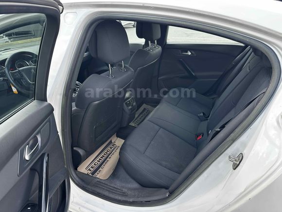 2. Sahibinden Temiz 508 1.6 e-HDi Active 