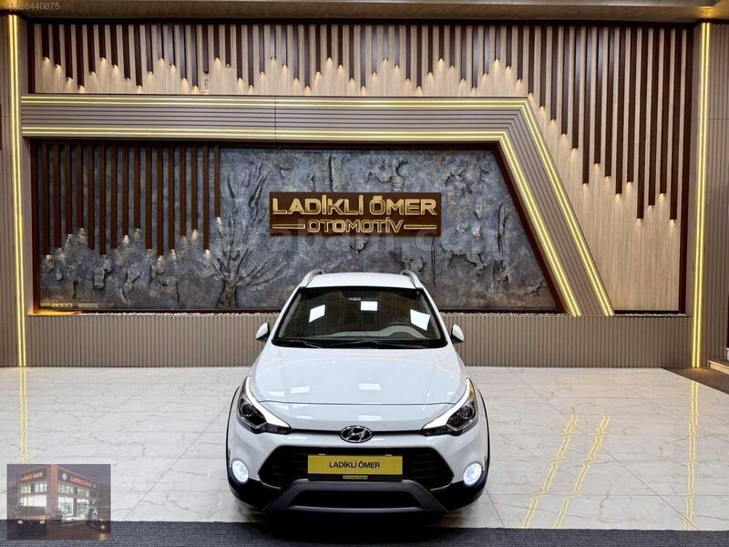 Galeriden Hyundai i20 Active 1.4 MPi Elite Smart 2018 Model Konya 50.000 km Beyaz