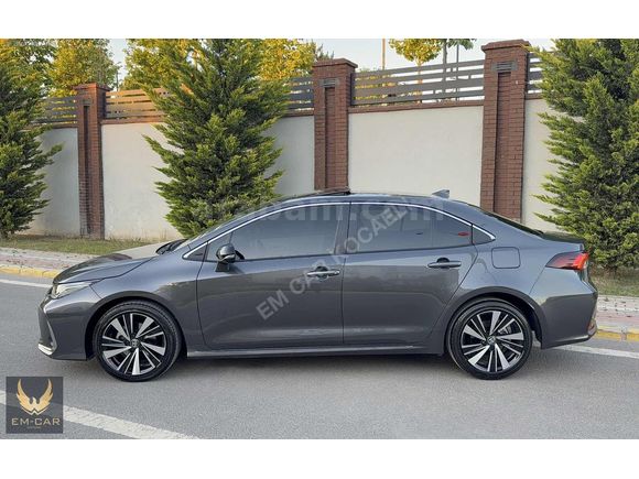 2025 TOYOTA COROLLA 1.5 FLAME X-PACK/HATASIZ/FUUL DONANIM