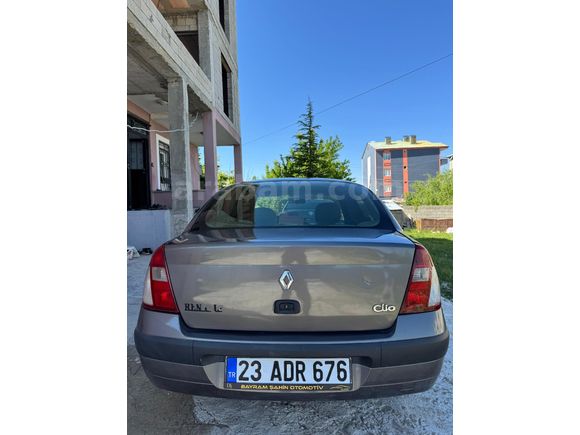 Sahibinden Renault Clio 1.4 Expression 2004 Model