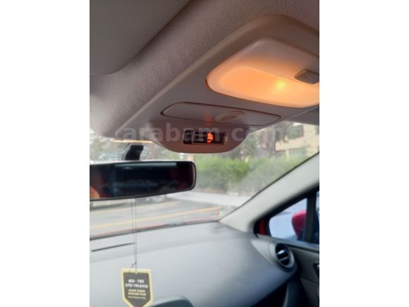 Sahibinden Renault Clio 1.2 Joy 2014 Model  85.500 km Kırmızı