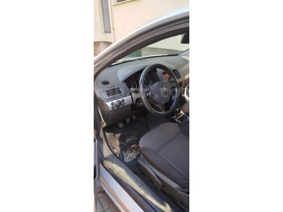 İLK SAHİBİNDEN Opel Astra 1.6 Enjoy Plus 2011 Model