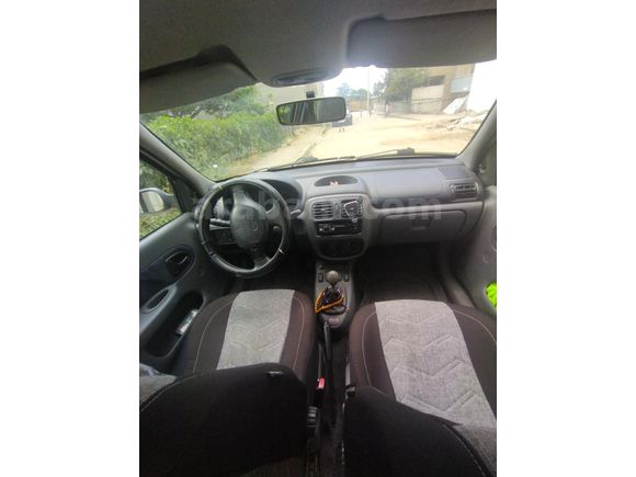 Sahibinden Renault Clio 1.4 Authentique 2002 Model