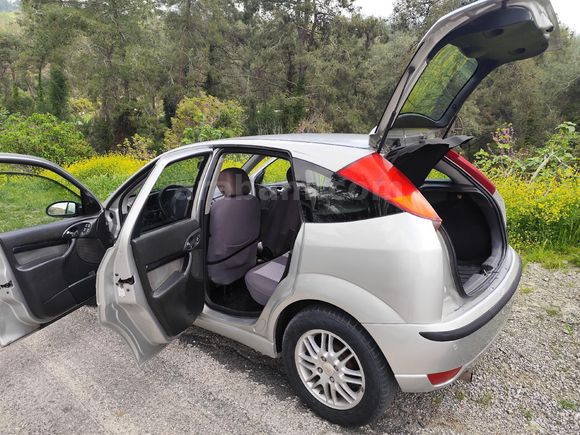 Sahibinden Ford Focus 1.6 Ghia 2004 Model
