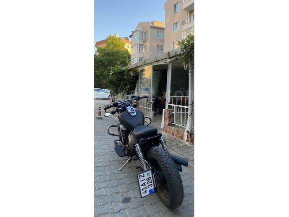 Custom Bobber 2500km 