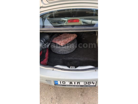Sahibinden Renault Clio 1.4 2000 Model