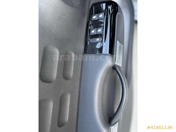 GERÇEK OTO'DAN 2024 CİTROEN C3 1.2 PURETECH FEEL BOLD