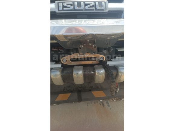 Sahibinden Isuzu D-Max 2.5 4x4 V-Cross 2012 Model