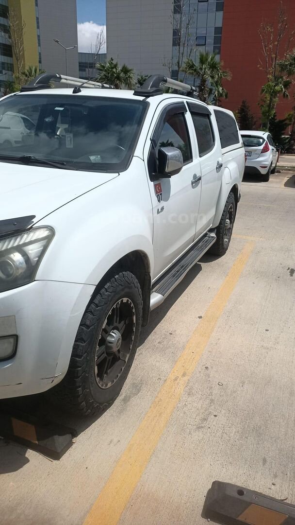 Sahibinden Isuzu D-Max 2.5 4x4 V-Cross 2012 Model 5
