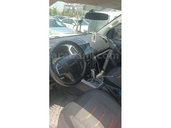 Sahibinden Isuzu D-Max 2.5 4x4 V-Cross 2012 Model