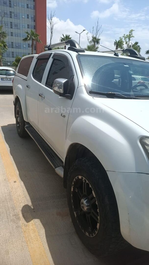 Sahibinden Isuzu D-Max 2.5 4x4 V-Cross 2012 Model 4