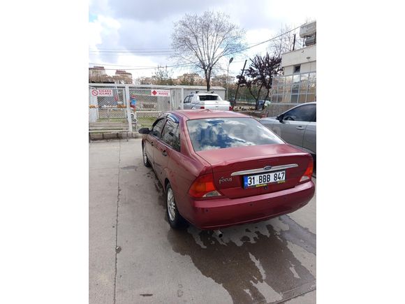 Sahibinden Ford Focus 1.6 Ghia 2002 Model