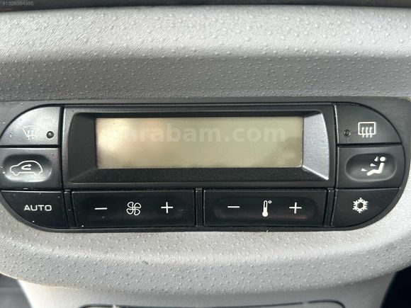 AUTO TİCARETTEN C3 DİJİTAL KLİMA ORJ KM HASAR KAYITSIZ