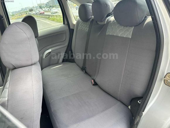 AUTO TİCARETTEN C3 DİJİTAL KLİMA ORJ KM HASAR KAYITSIZ