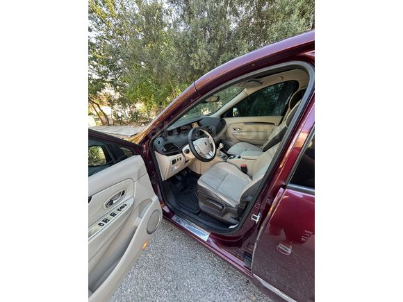 Sahibinden Renault Scenic 1.5 dCi Privilege 2012 Model