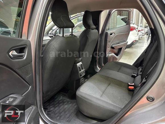 POLAT'TAN 2023 RENAULT CAPTUR TOUCH PLUS KREDİ VE SENET İMKAN