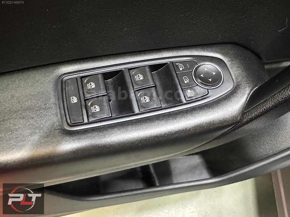 POLAT'TAN 2023 RENAULT CAPTUR TOUCH PLUS KREDİ VE SENET İMKAN