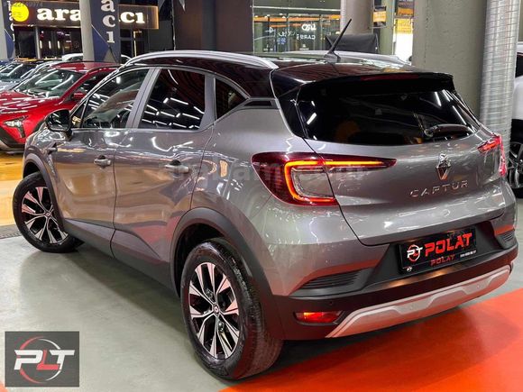 POLAT'TAN 2023 RENAULT CAPTUR TOUCH PLUS KREDİ VE SENET İMKAN