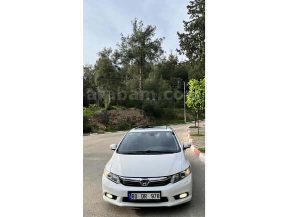 Sahibinden Honda Civic 1.6i VTEC Eco Elegance 2013 Model 