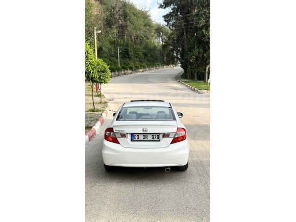Sahibinden Honda Civic 1.6i VTEC Eco Elegance 2013 Model 