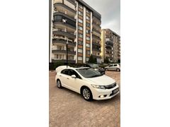 Sahibinden Honda Civic 1.6i VTEC Eco Elegance 2013 Model 