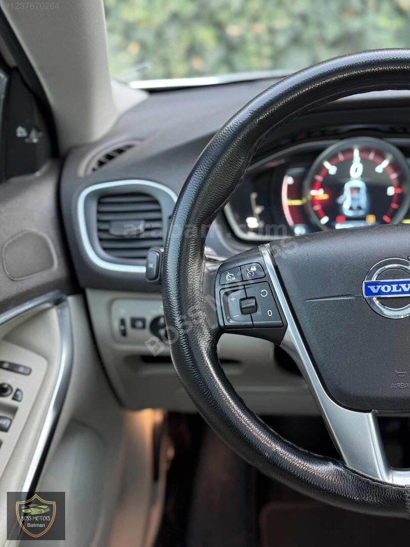 Galeriden Volvo V40 1.6 D Advance 2014 Model Batman 215.000 km Beyaz 2