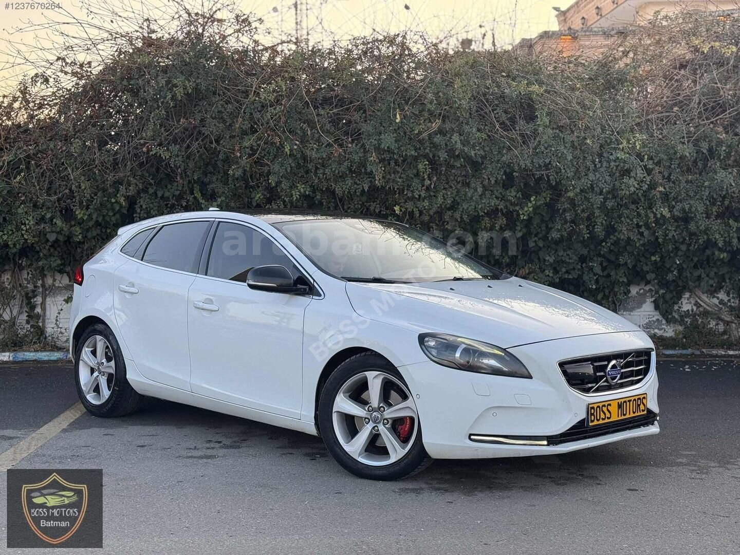 Galeriden Volvo V40 1.6 D Advance 2014 Model Batman 215.000 km Beyaz 1