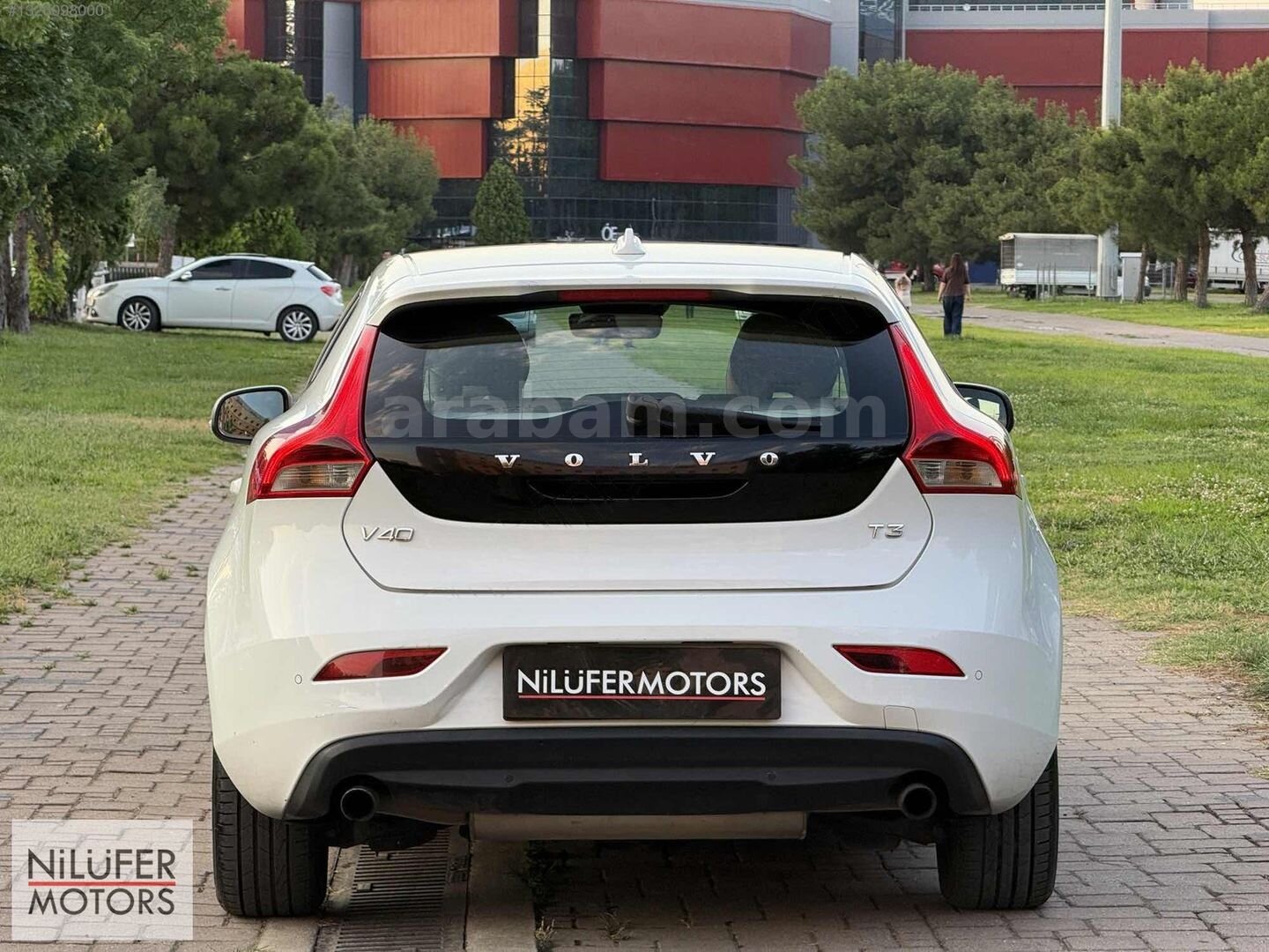 Galeriden Volvo V40 1.5 Momentum 2017 Model Bursa 131.000 km Beyaz 5