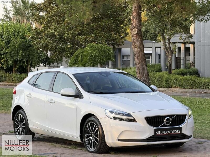 Galeriden Volvo V40 1.5 Momentum 2017 Model Bursa 131.000 km Beyaz
