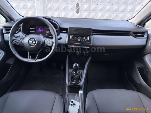 2023 RENAULT CLİO 1.0 SCE EQUİLİBRE DEĞİŞENSİZ SERVİS BAKIMLI