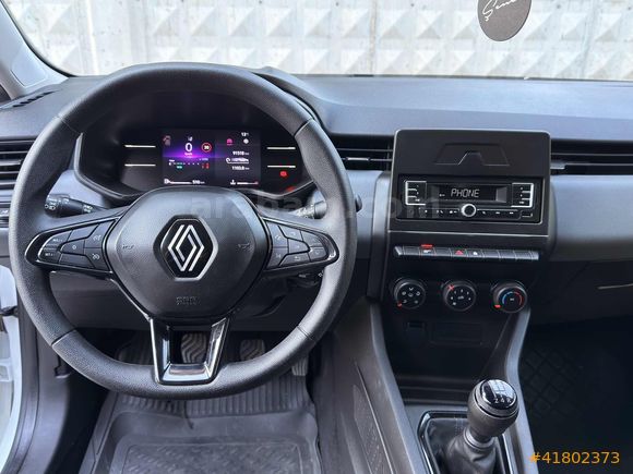 2023 RENAULT CLİO 1.0 SCE EQUİLİBRE DEĞİŞENSİZ SERVİS BAKIMLI