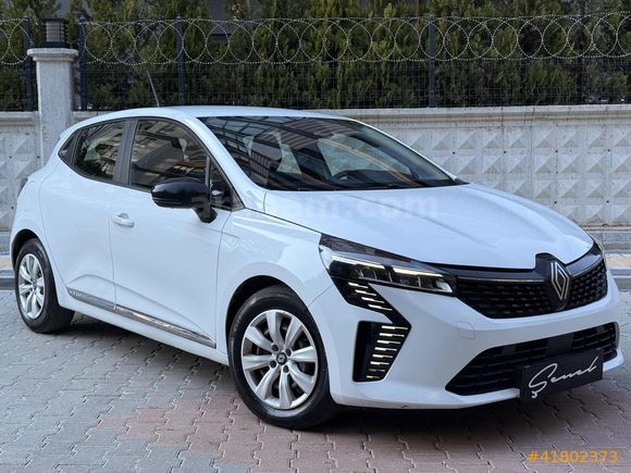 2023 RENAULT CLİO 1.0 SCE EQUİLİBRE DEĞİŞENSİZ SERVİS BAKIMLI