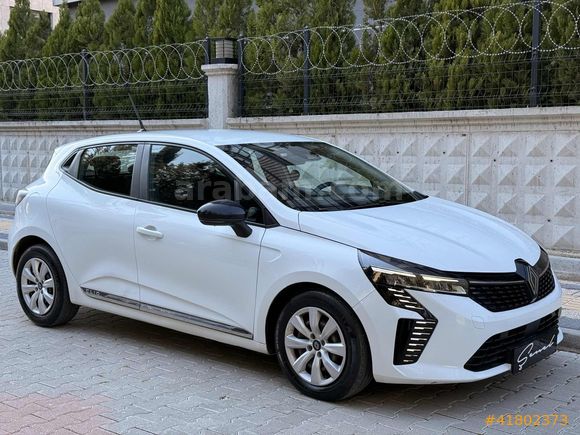 2023 RENAULT CLİO 1.0 SCE EQUİLİBRE DEĞİŞENSİZ SERVİS BAKIMLI