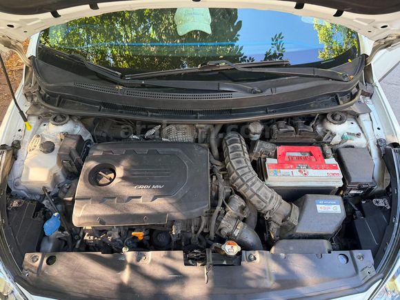 Sahibinden Hyundai Accent Blue 1.6 CRDI Mode Plus 2015 Model 