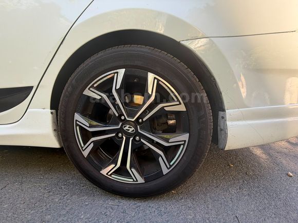 Sahibinden Hyundai Accent Blue 1.6 CRDI Mode Plus 2015 Model 