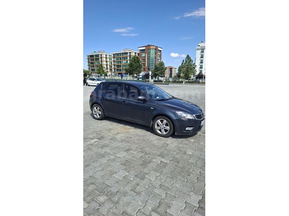 Sahibinden Kia Ceed 1.6 CRDi Cool 2011 Model
