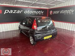 Pazar oto 2012 Peugeot 107 1.0 Trendy...