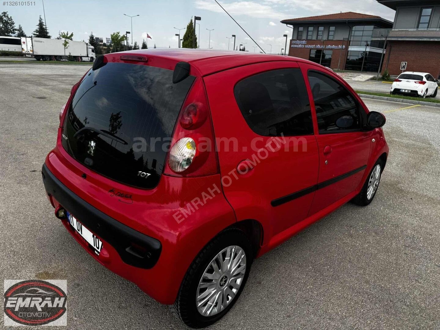 Galeriden Peugeot 107 1.0 Trendy 2009 Model Eskişehir 285.650 km Kırmızı 3