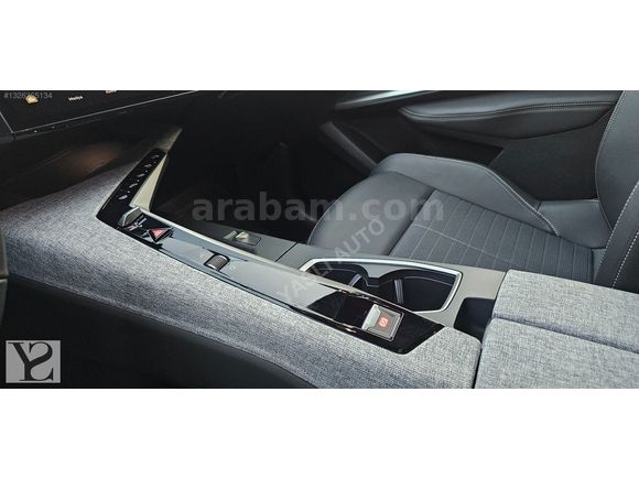 ** YASLI AUTO ** 9.000 KM BOYASIZ HATASIZ CAM TAVAN İLK SAHİBİ.