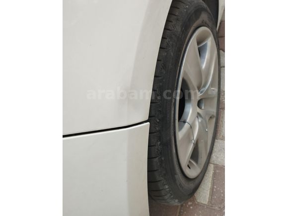 2015 1.6 benzin LPG 135000 km LPG tankı yenilendi akü yeni klima bakımı yapılıp gaz DOLUMU yapıldıel