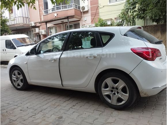 2015 1.6 benzin LPG 135000 km LPG tankı yenilendi akü yeni klima bakımı yapılıp gaz DOLUMU yapıldıel