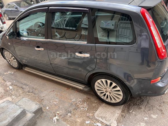 Sahibinden Ford C-Max 1.6 TDCi Titanium 2009 Model